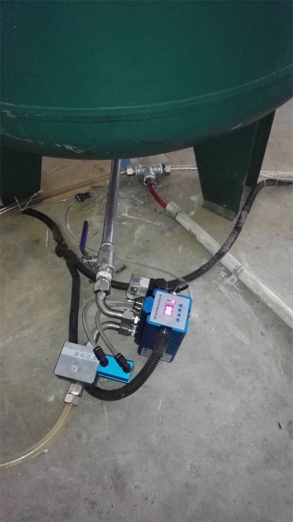 零氣耗防堵排水器B型氣控球閥使用現場(chǎng).jpg