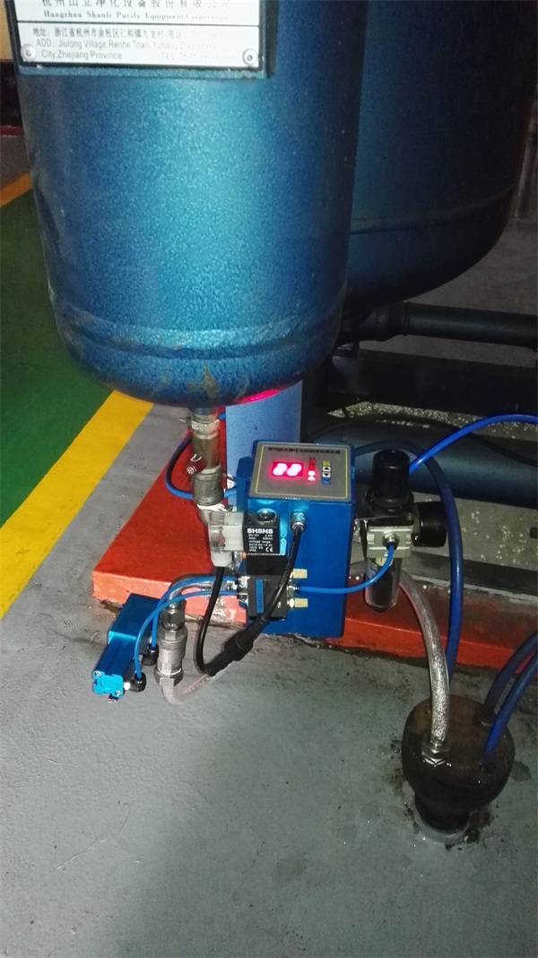 零氣耗防堵A型氣控球閥汽水分離器現場(chǎng).jpg